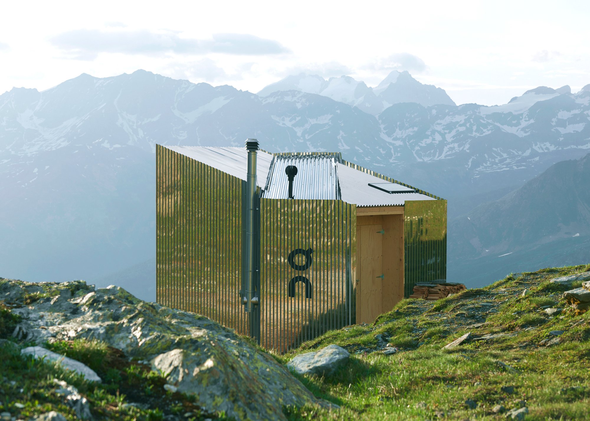 BOOKING On Mountain Hut, France. Photography by Anne Lutz & Thomas Stöckli