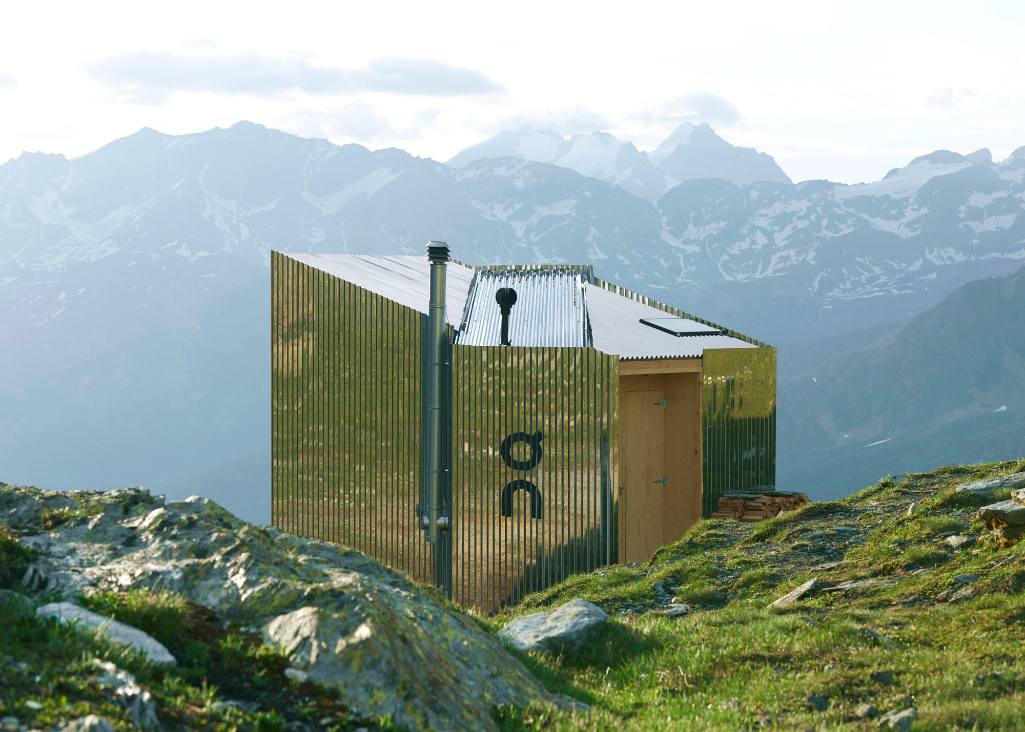 BOOKING On Mountain Hut, France. Photography by Anne Lutz & Thomas Stöckli
