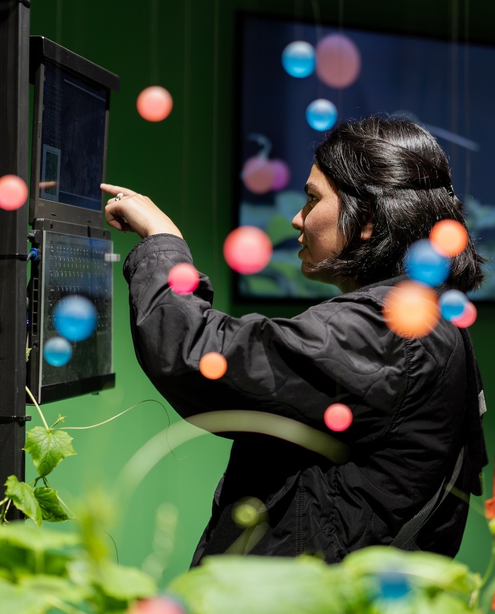 PL’AI by Špela Petrič- Part of Other Intelligences by MU Hybrid Art House-Photography by Bram Versteeg, The Netherlands