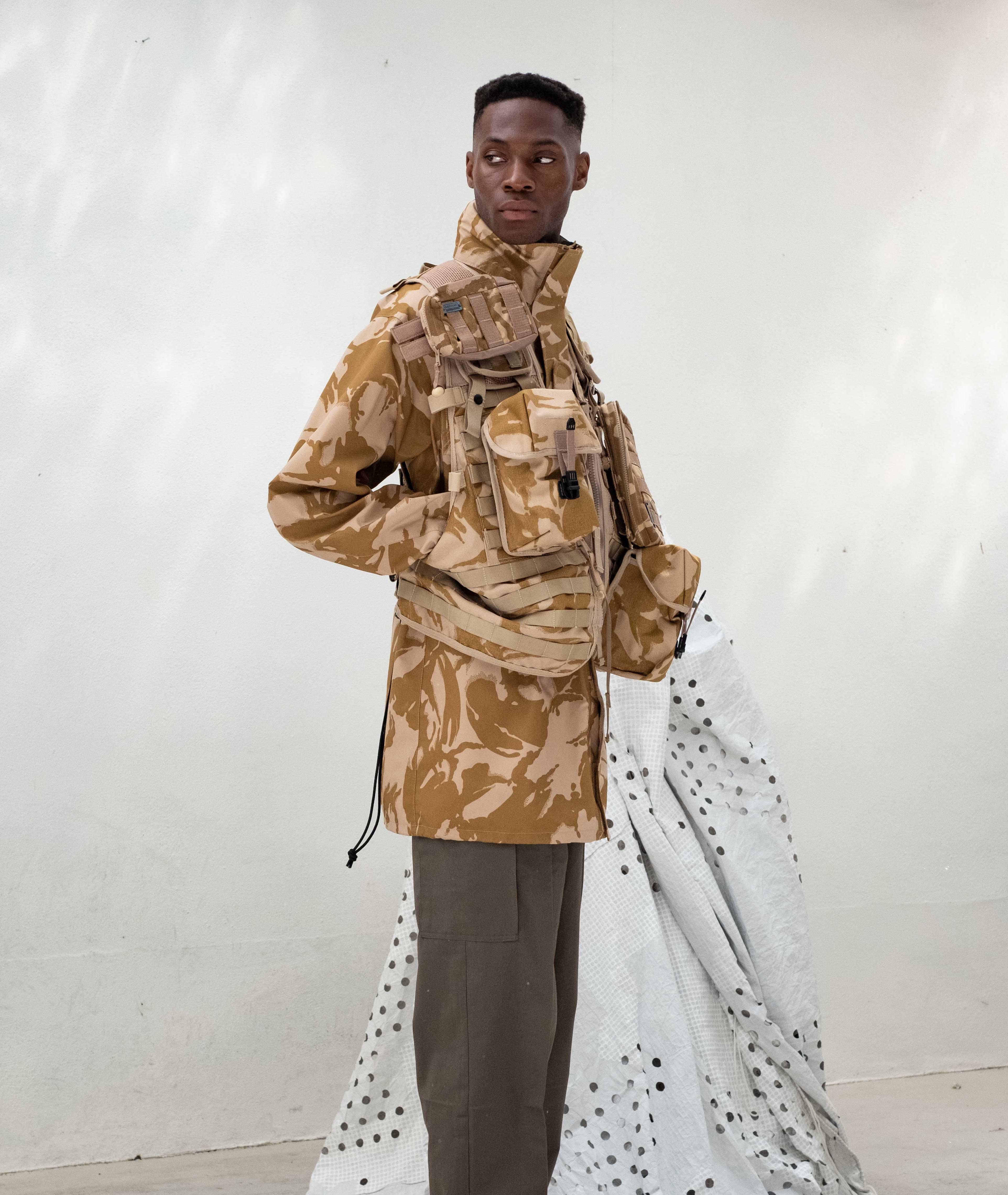 PRESENTATION Raefound by Christopher Raeburn, UK-1